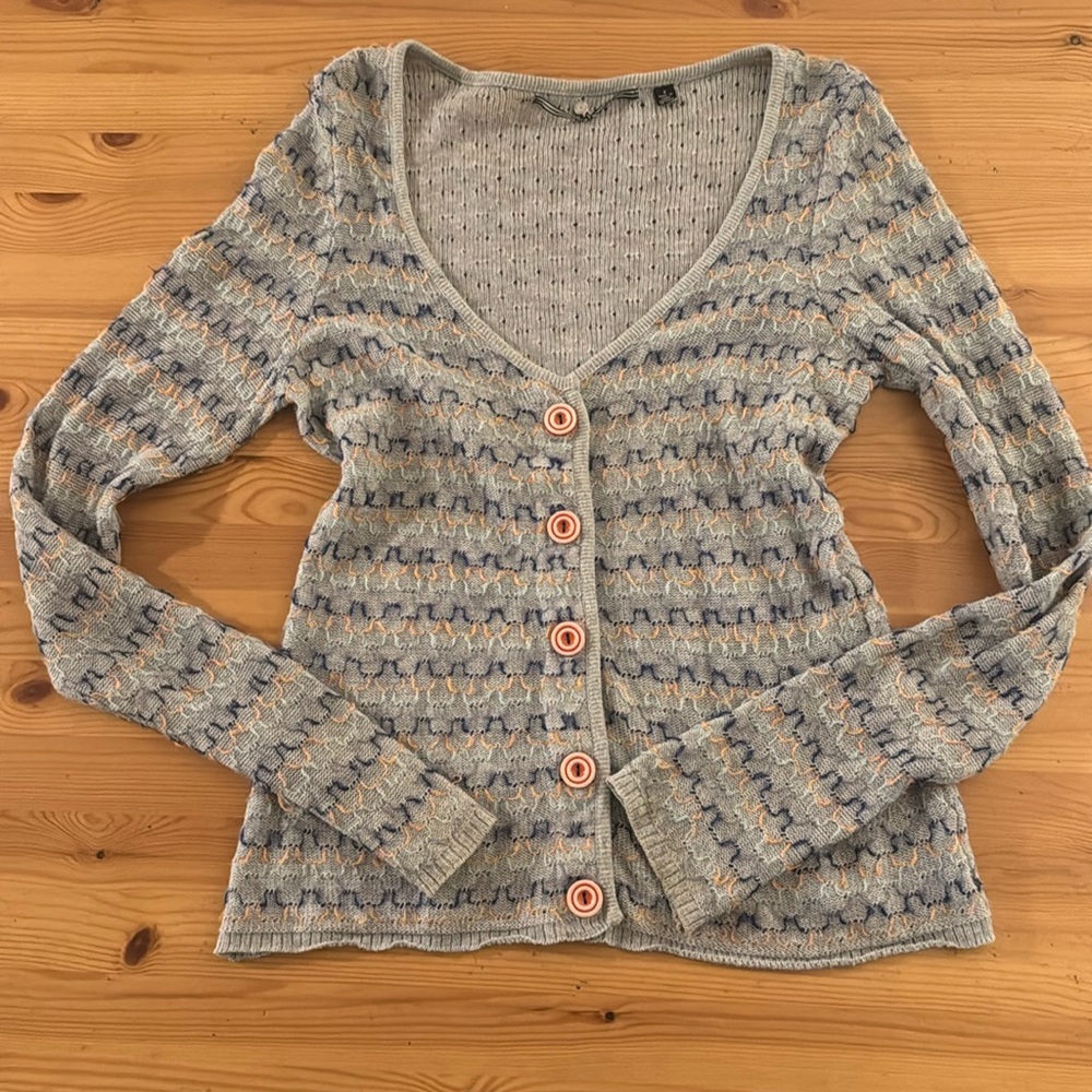 Knitted and Knotted grey sweater size S